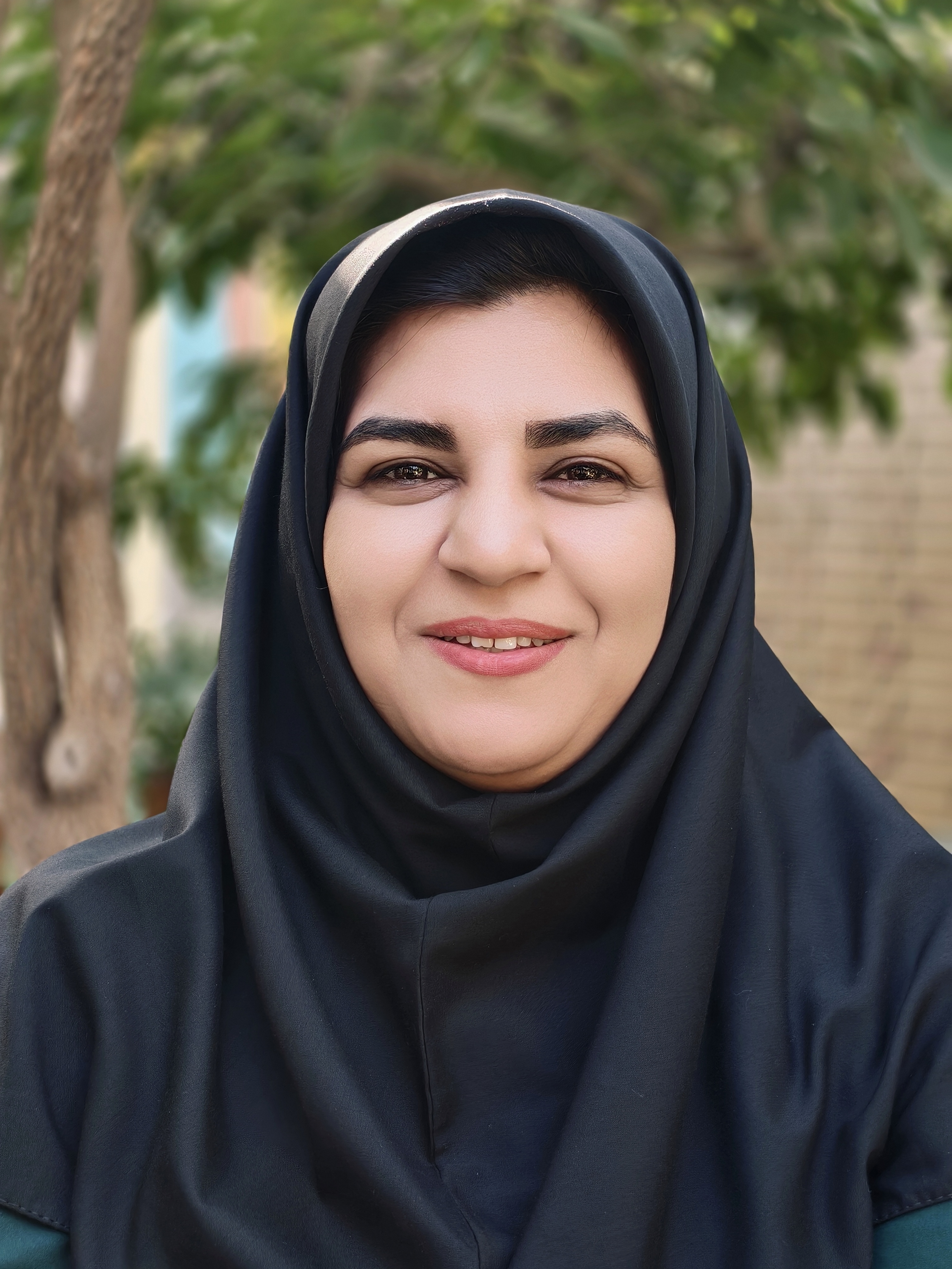 خانم فاطمه کریمزاده